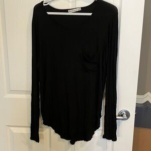 3/$15- women’s black tunic/long sleeve